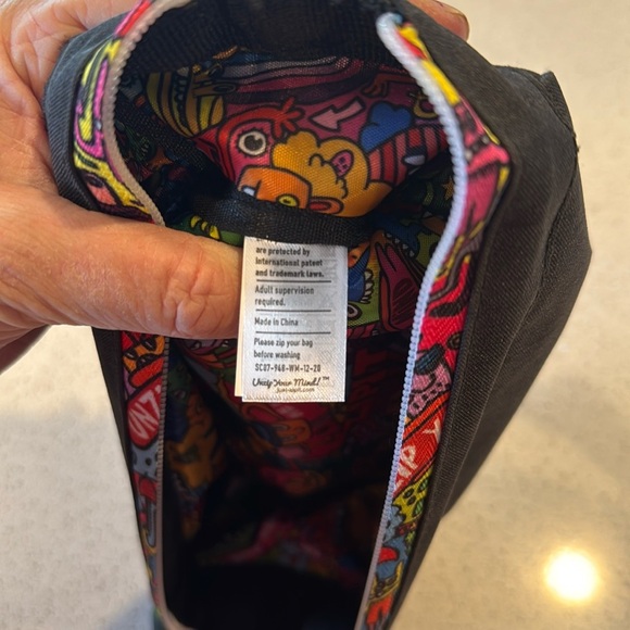 Zipit Case/Hip Pouch/Make up bag with adjustable strap like new - Picture 5 of 8